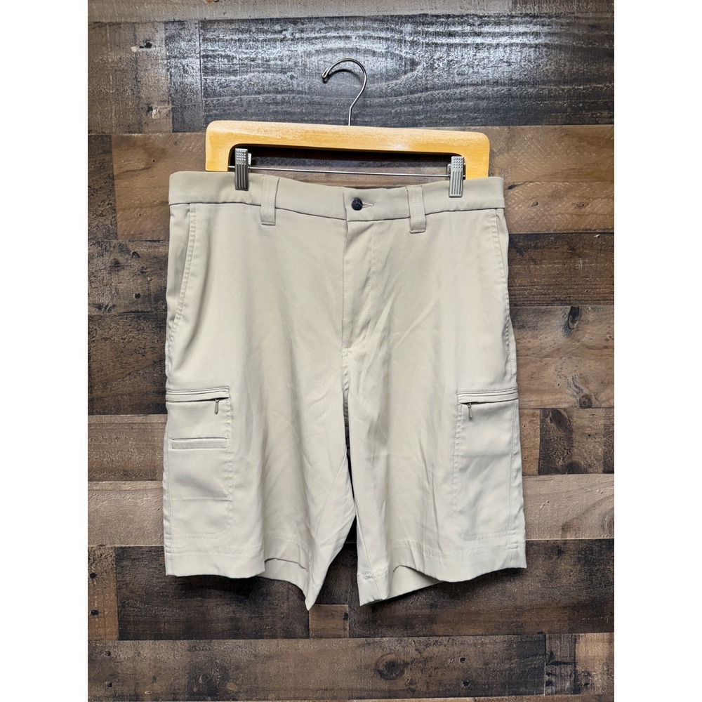 Callaway ‎ Shorts Men's Size 34 Beige Golf Performance Poly Active Waistband